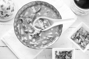 Chicken hot and sour soup