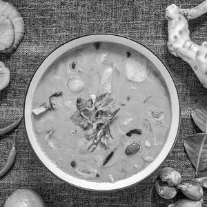 Veg tom yum soup