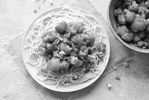 Veg manchurian noodles