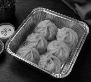 Veg Steamed Momos (6 Pieces)