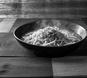 Veg noodles gravy