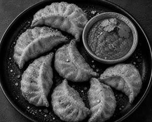 Chicken Peri Peri Fried Momos (6 Pcs)