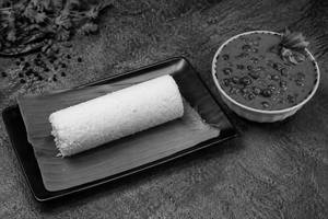 Puttu With Kadala Curry (250 Ml)
