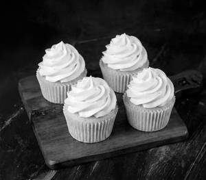Vanilla Cup Cake Set Of 4