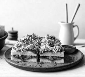 Hot Pizza Dhokla (250 Grams)