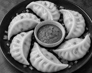 Chicken Steamed Momos (6 Pcs)