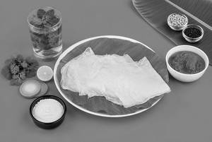 Neer Dosa And Chicken Curry