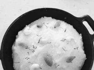 Desi Milk Suji Halwa