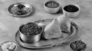 Samosa Chole [ 1 Piece]