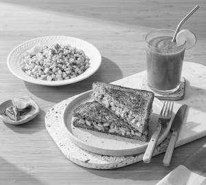 Corn and onion sandwich + Mixed juice