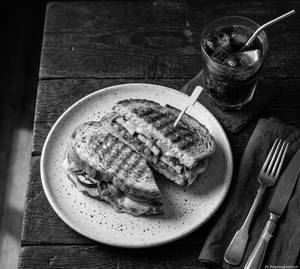 Grilled Sandwich With Aerated Beverage