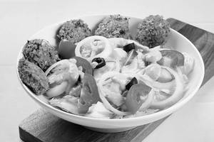 Falafel Salad