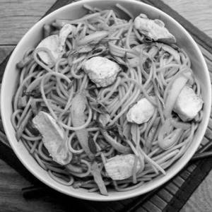 Burnt Garlic Chicken Noodles (High Protein)