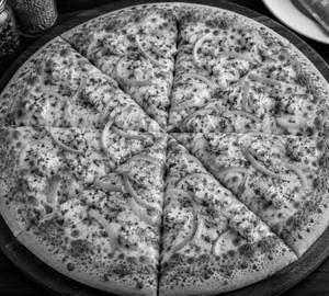 Paneer onion pizza [large]