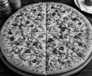 Veggie loaded pizza [large]