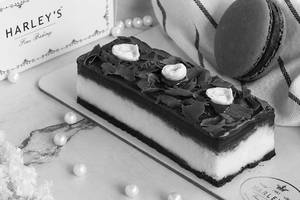 Ferrero Nutella Cheesecake With Macaron
