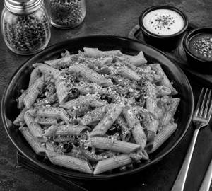 Red sauce pasta
