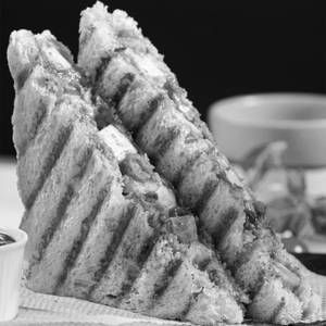 Cottage Cheese (Paneer) Sandwich (High Protein, Veg)