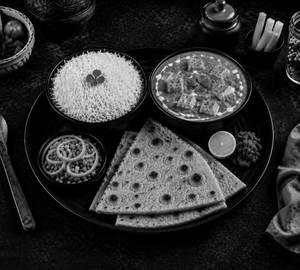 Paneer Lababdar Mini Thali Meal
