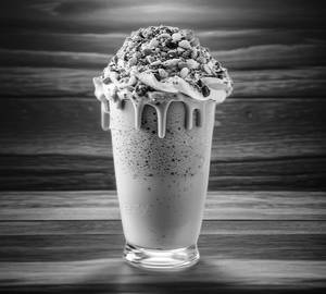 Blue Curacao Bubble Gum Ice Cream Shake [With Cake Sprinklers]