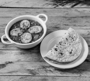 Egg Curry + Roti (1 piece)