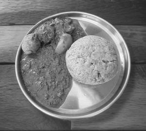 Ragi Balls (02) With Egg Curry (02) Pcs