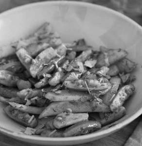 Aloo Parwal Bhujia [Serves 2]
