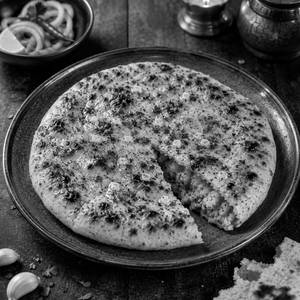 Stuffed Garlic Kulcha