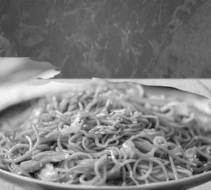 Veg Chowmein '750Ml'