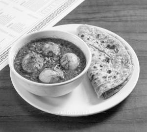 Egg Curry + Tawa Roti (2 pieces)