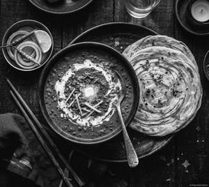 Dal Makhani With Laccha Paratha