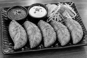 Cheese & Corn Crispy Momos