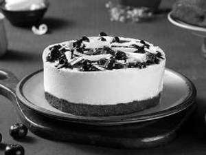 Red N White Ice Cream Cake