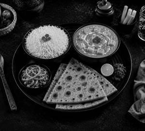 Paneer Makhani Mini Thali Meal
