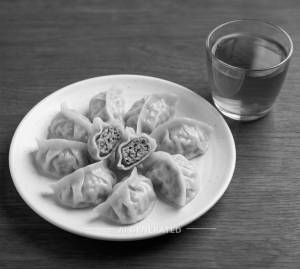 Steamed momos + Red tea