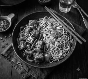 Chilli Paneer With Veg Noodles