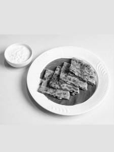 Mix Veg Paratha With Curd