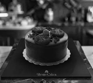 Mini Oreo Dark Chocolate Eggless Cake Cake  250gm