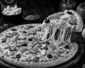Veggie Madness Pizza