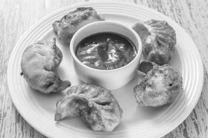 Fried Momos [ 6 Pieces]