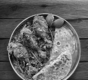 Phulka 2 Pecies + Nattu Kozhi Masala