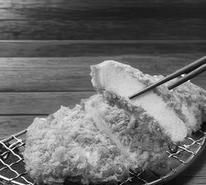 Tonkatsu [japanese fried chicken / fish / prawns ]