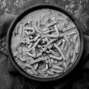 Sev Curry [325 Grams]