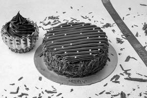 Choco Bliss Cake (600 Gms)
