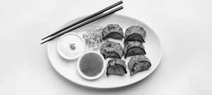 Veg Schezwan Tandoori Momos (4 Pieces)