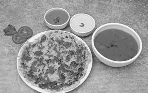 Tomato Uttapam