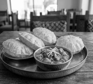 Puri Bhaji (5 Pcs)