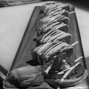 Dragon Shrimp Maki Roll 8 Pcs