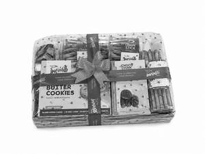 Gift Hamper (rs.2500)