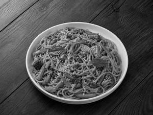 VEG CHILLI GARLIC THAI BASIL NOODLES